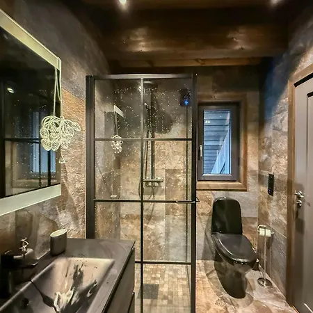 Modern With Mountain Views In